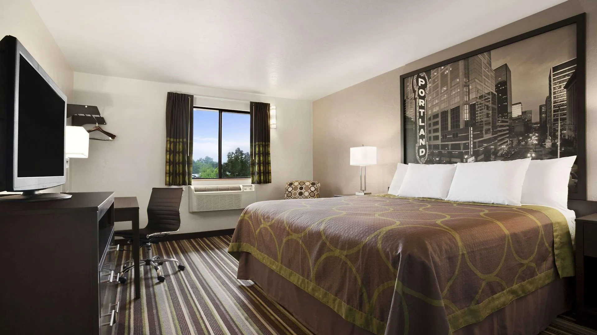 Super 8 By Wyndham Portland Airport Hotel United States