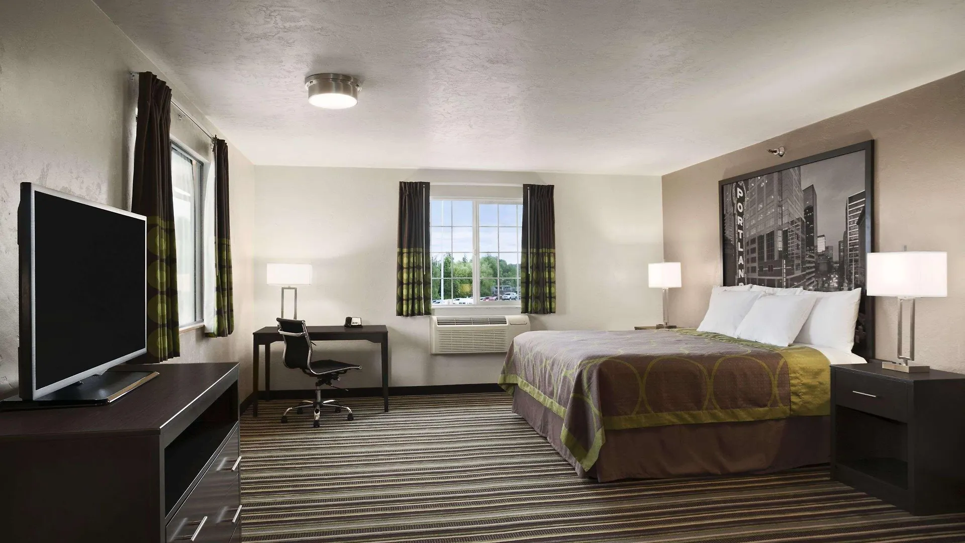 Super 8 By Wyndham Portland Airport Hotel 2*,