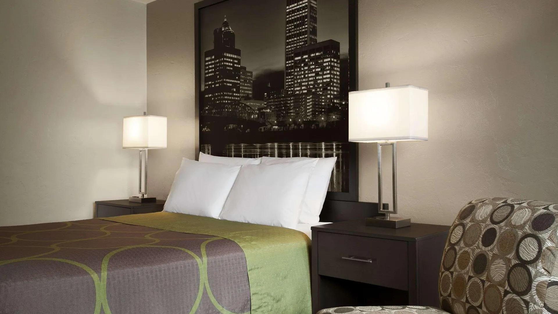 Super 8 By Wyndham Portland Airport Hotel 2*,  United States